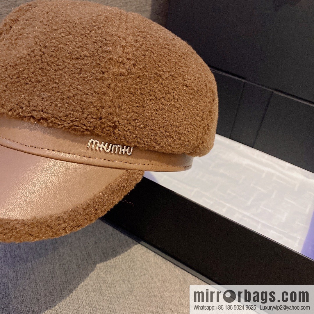 Miumiu Miumiu 2022 autumn and winter new lamb wool cap