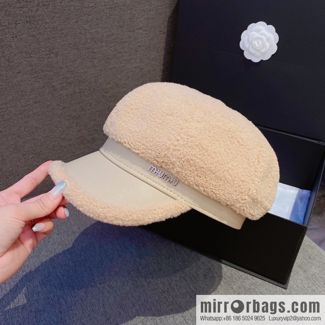Miumiu Miumiu 2022 autumn and winter new lamb wool cap