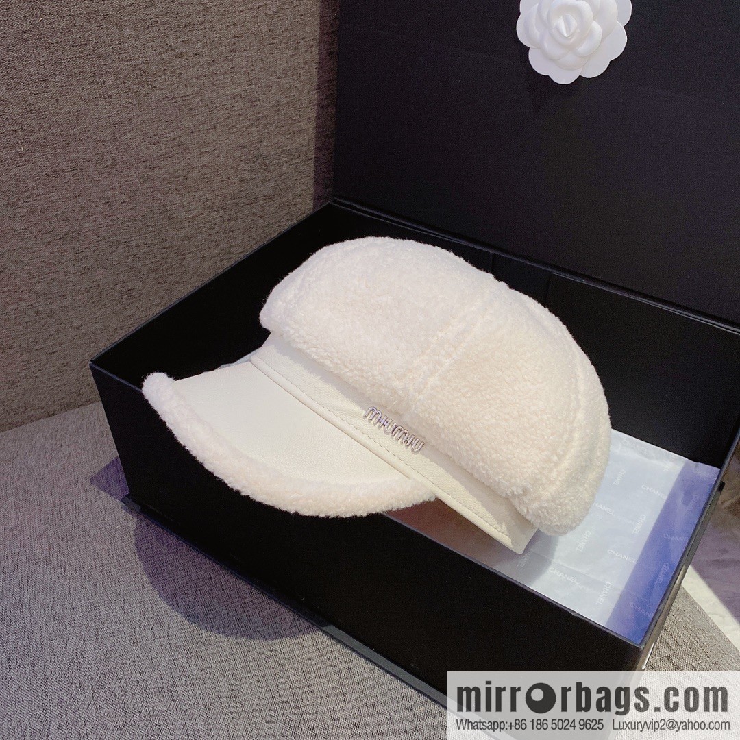Miumiu Miumiu 2022 autumn and winter new lamb wool cap