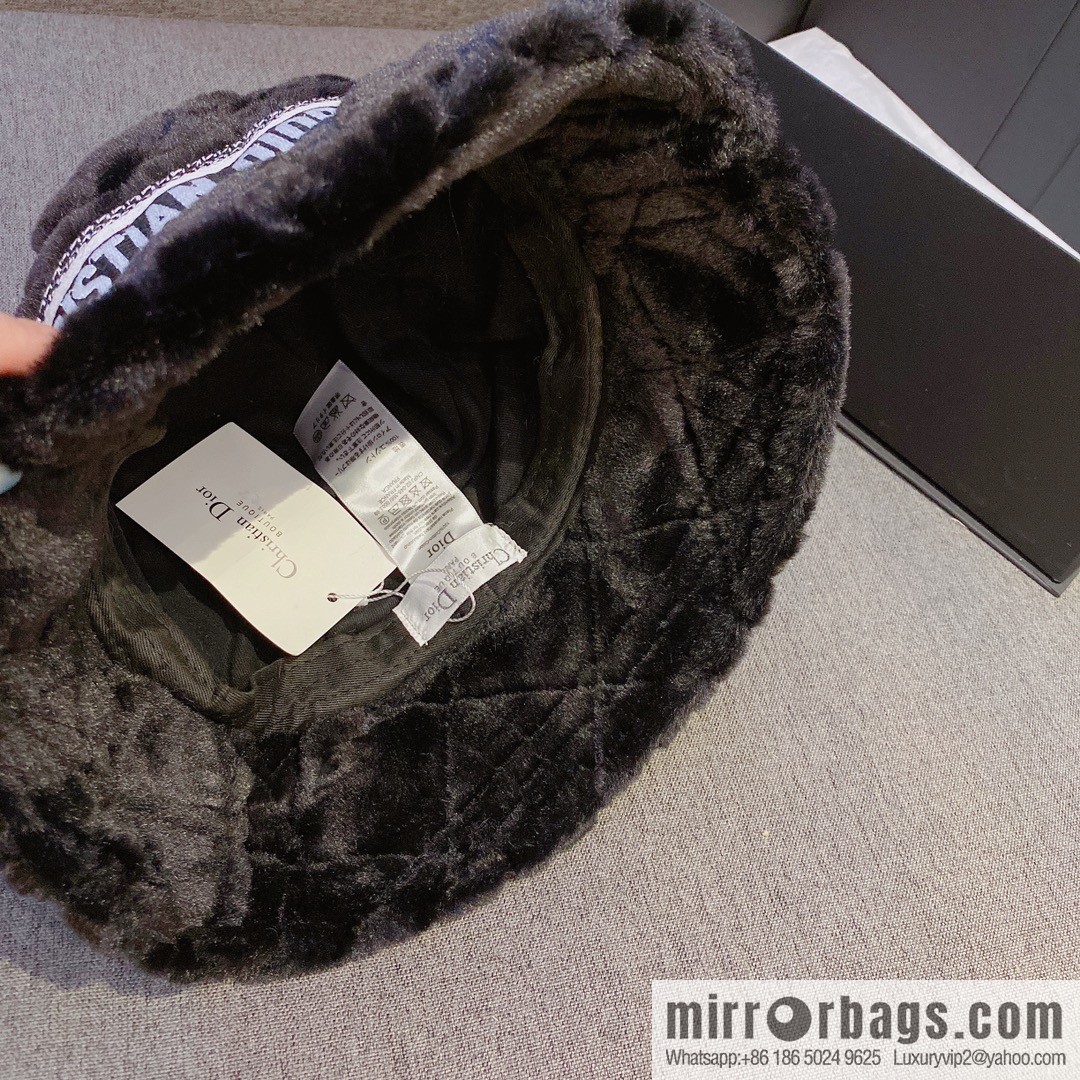 Dior 2022 autumn and winter new thickened warm bucket hat