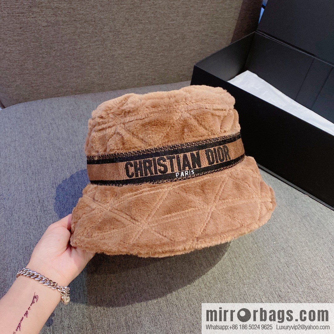 Dior 2022 autumn and winter new thickened warm bucket hat