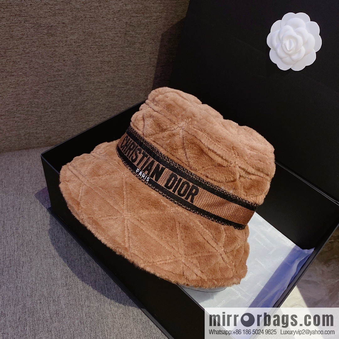 Dior 2022 autumn and winter new thickened warm bucket hat