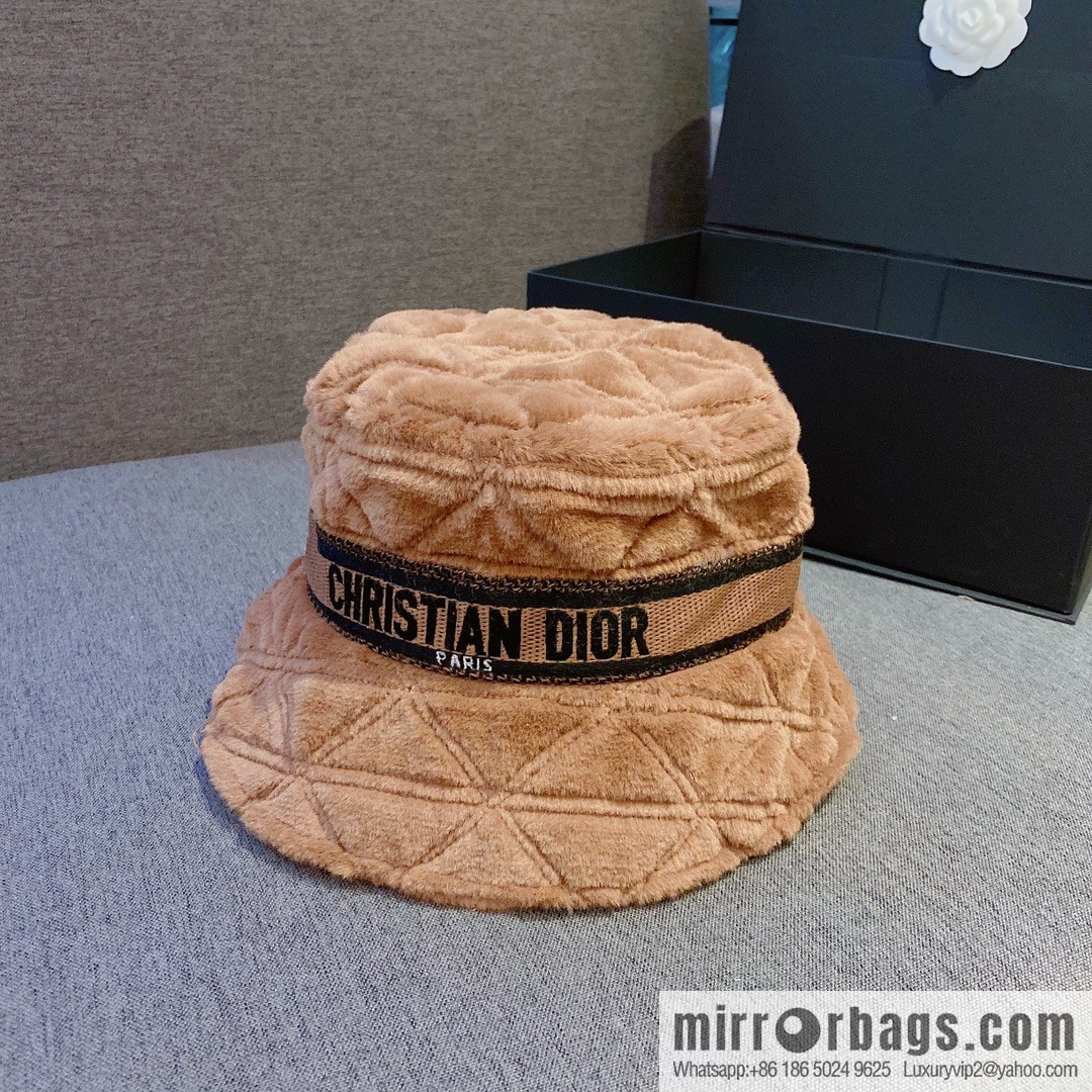 Dior 2022 autumn and winter new thickened warm bucket hat