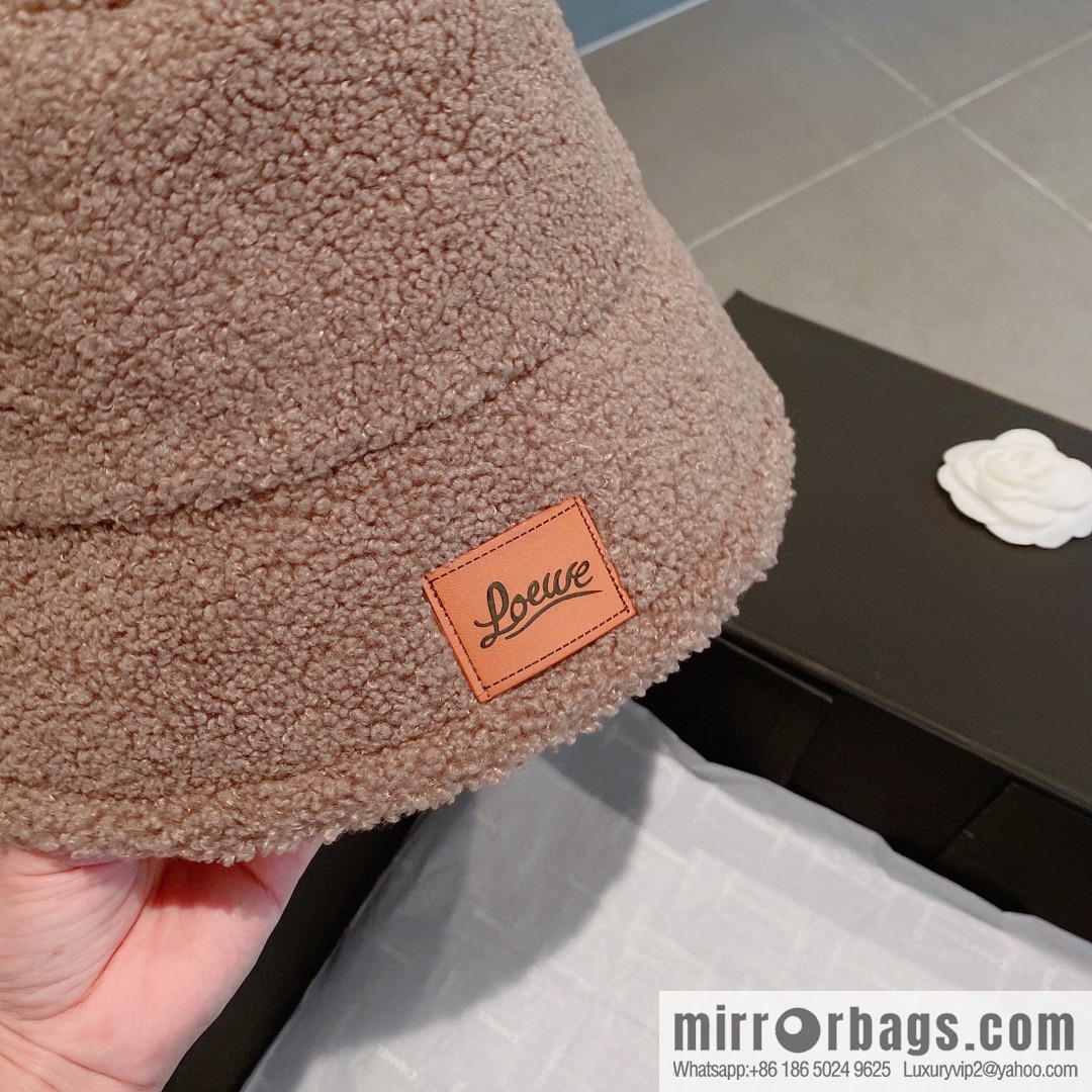 LOEWE 2022 autumn and winter new lamb wool bucket hat