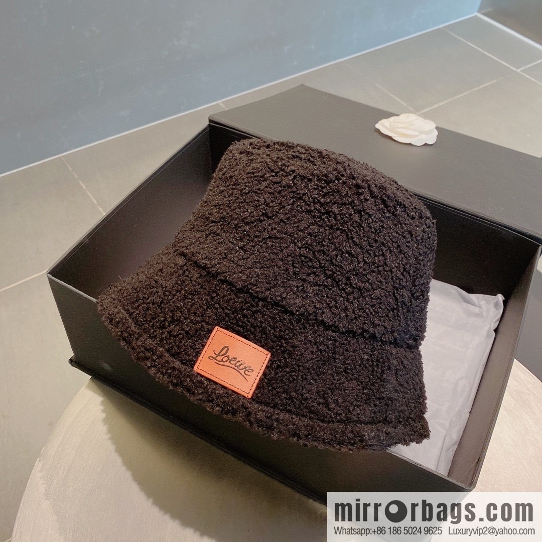 LOEWE 2022 autumn and winter new lamb wool bucket hat