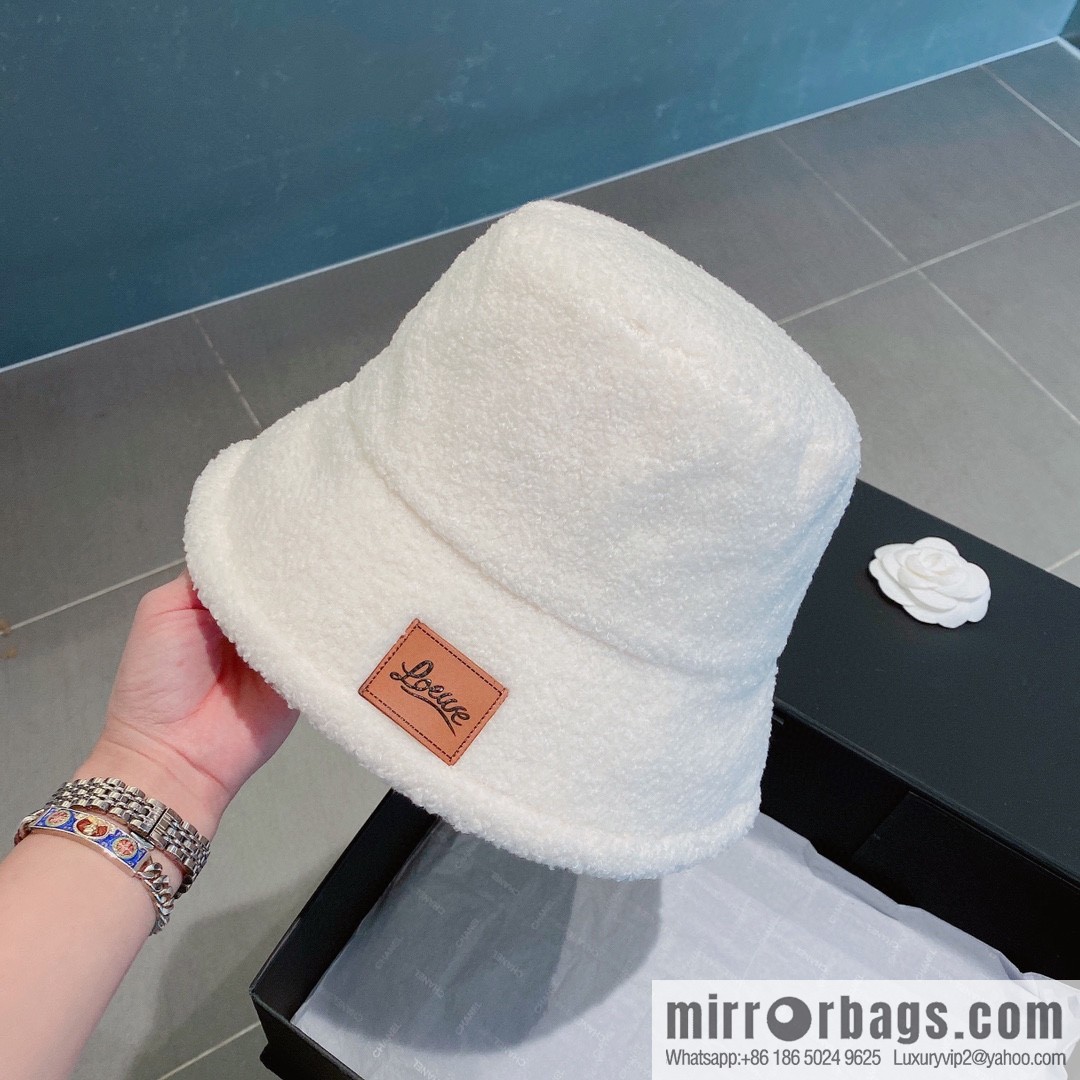 LOEWE 2022 autumn and winter new lamb wool bucket hat