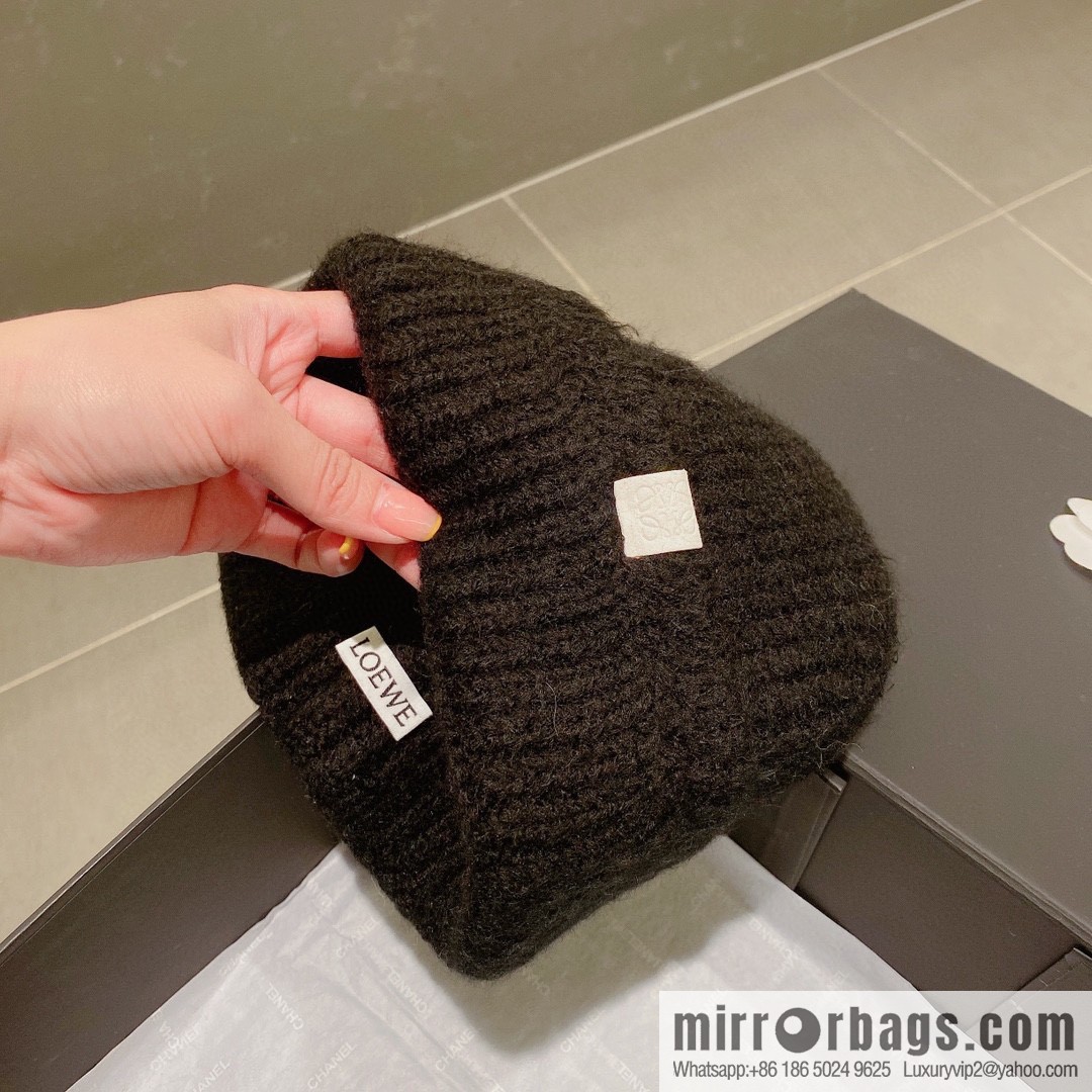 LOEWE Luo Yiwei 2022 autumn and winter new wool hat