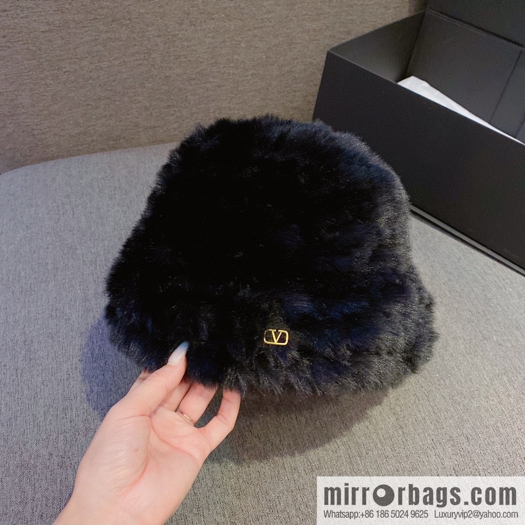 VALENTNNO rabbit fur bucket hat