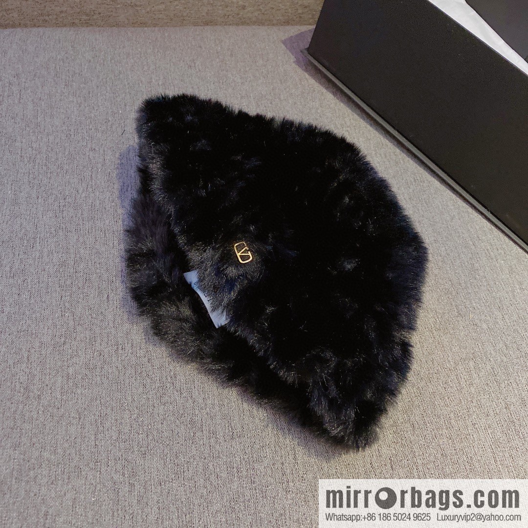 VALENTNNO rabbit fur bucket hat