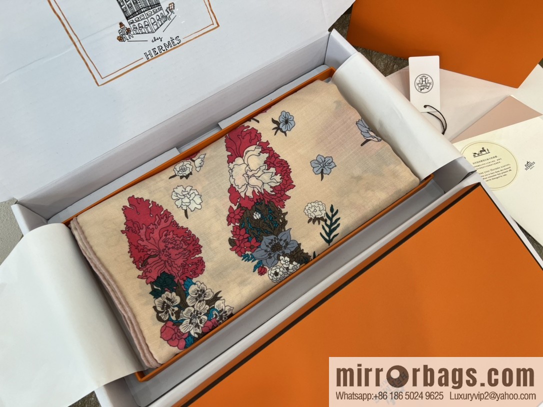 Hermes Hermes Classic Cashmere and Silk Blended Fabric Printed Large Square Towel