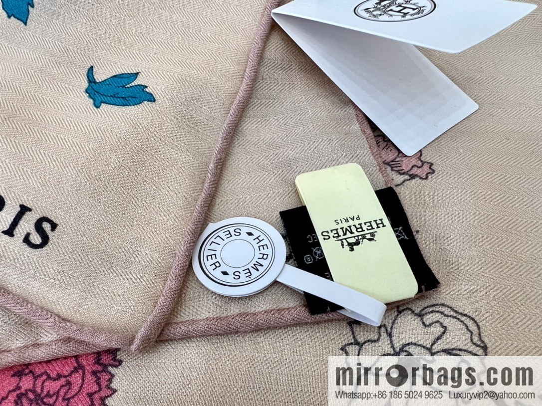 Hermes Hermes Classic Cashmere and Silk Blended Fabric Printed Large Square Towel