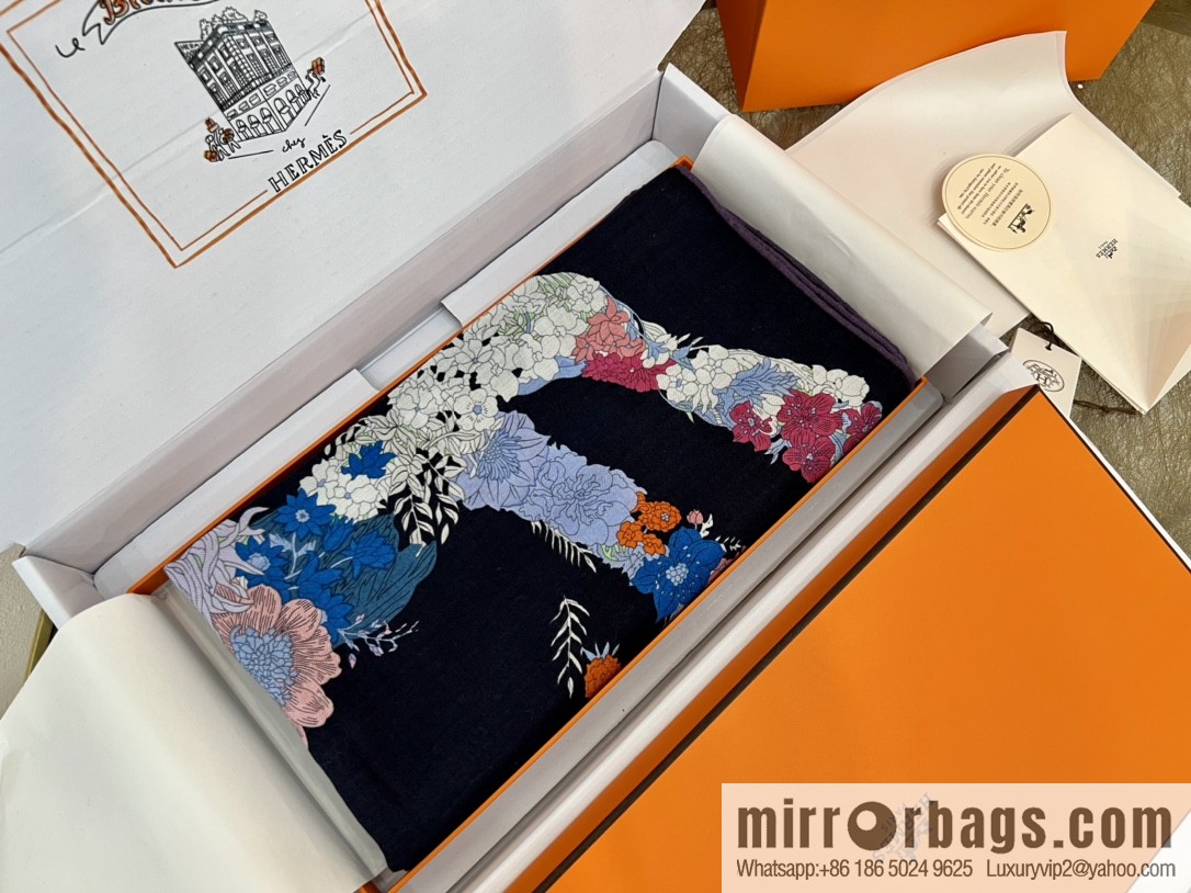 Hermes Hermes Classic Cashmere and Silk Blended Fabric Printed Large Square Towel