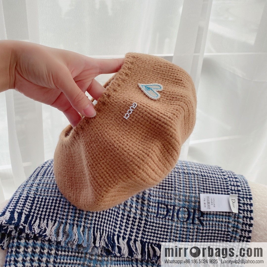 Gucci Gucci 22 years old new knitted beret