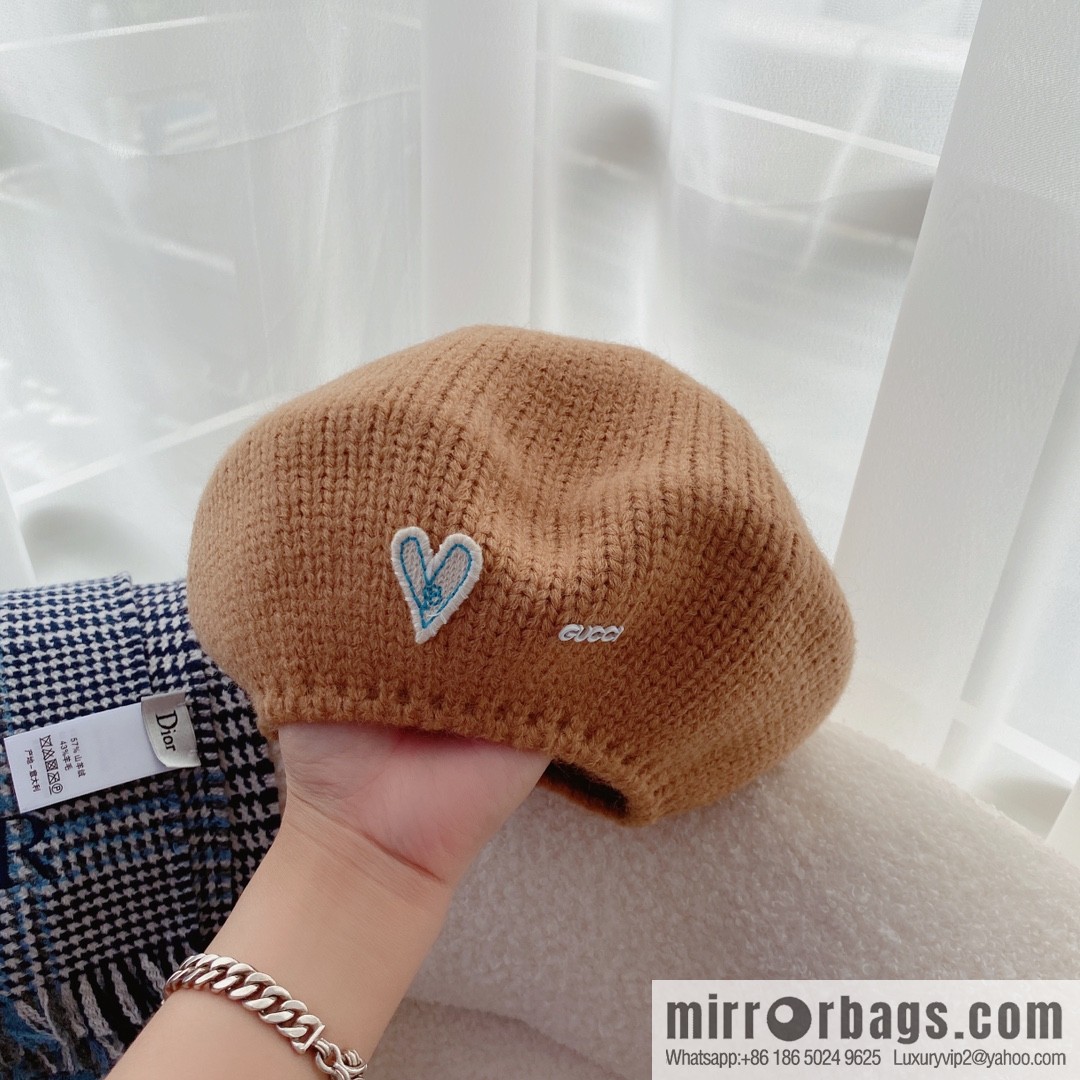 Gucci Gucci 22 years old new knitted beret