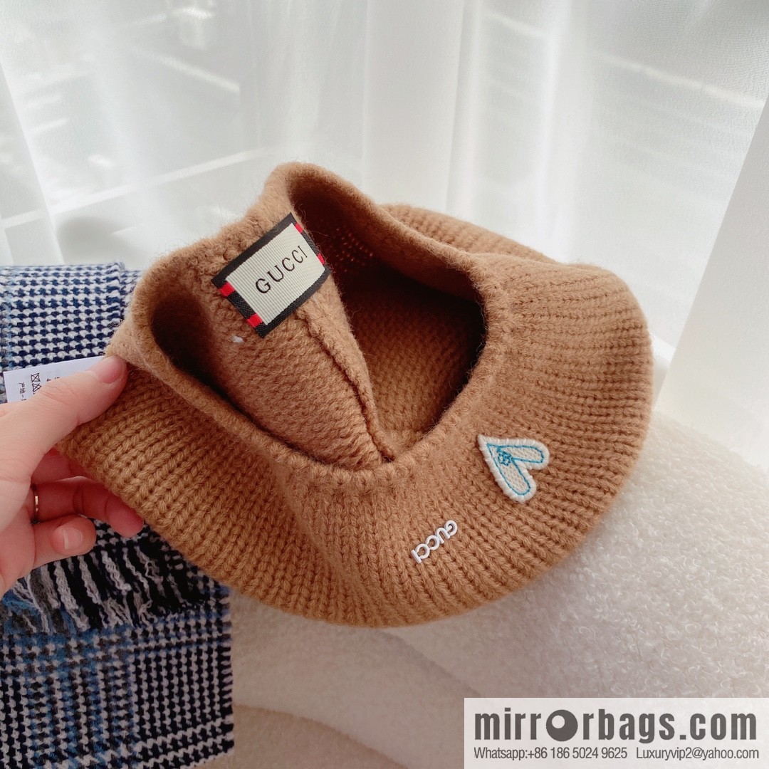 Gucci Gucci 22 years old new knitted beret