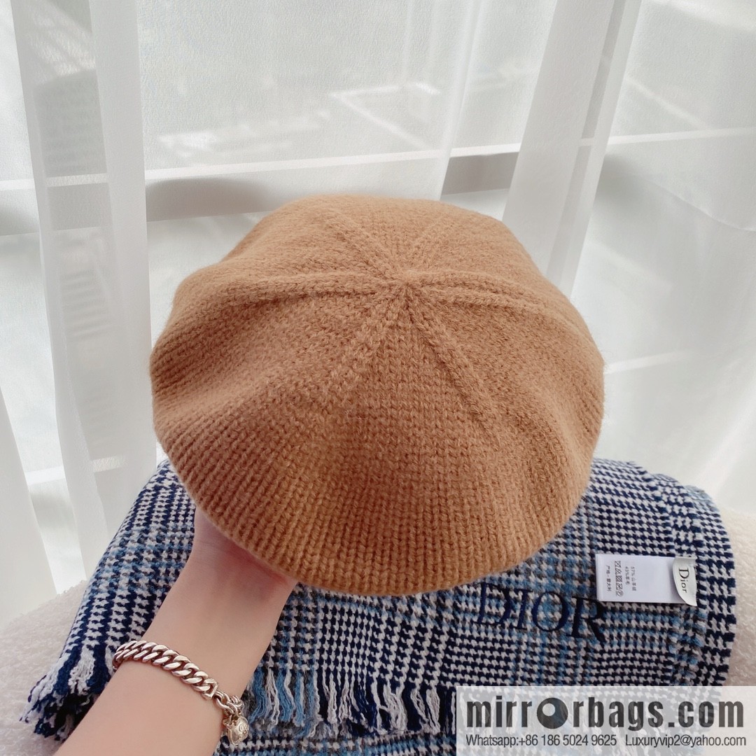 Gucci Gucci 22 years old new knitted beret
