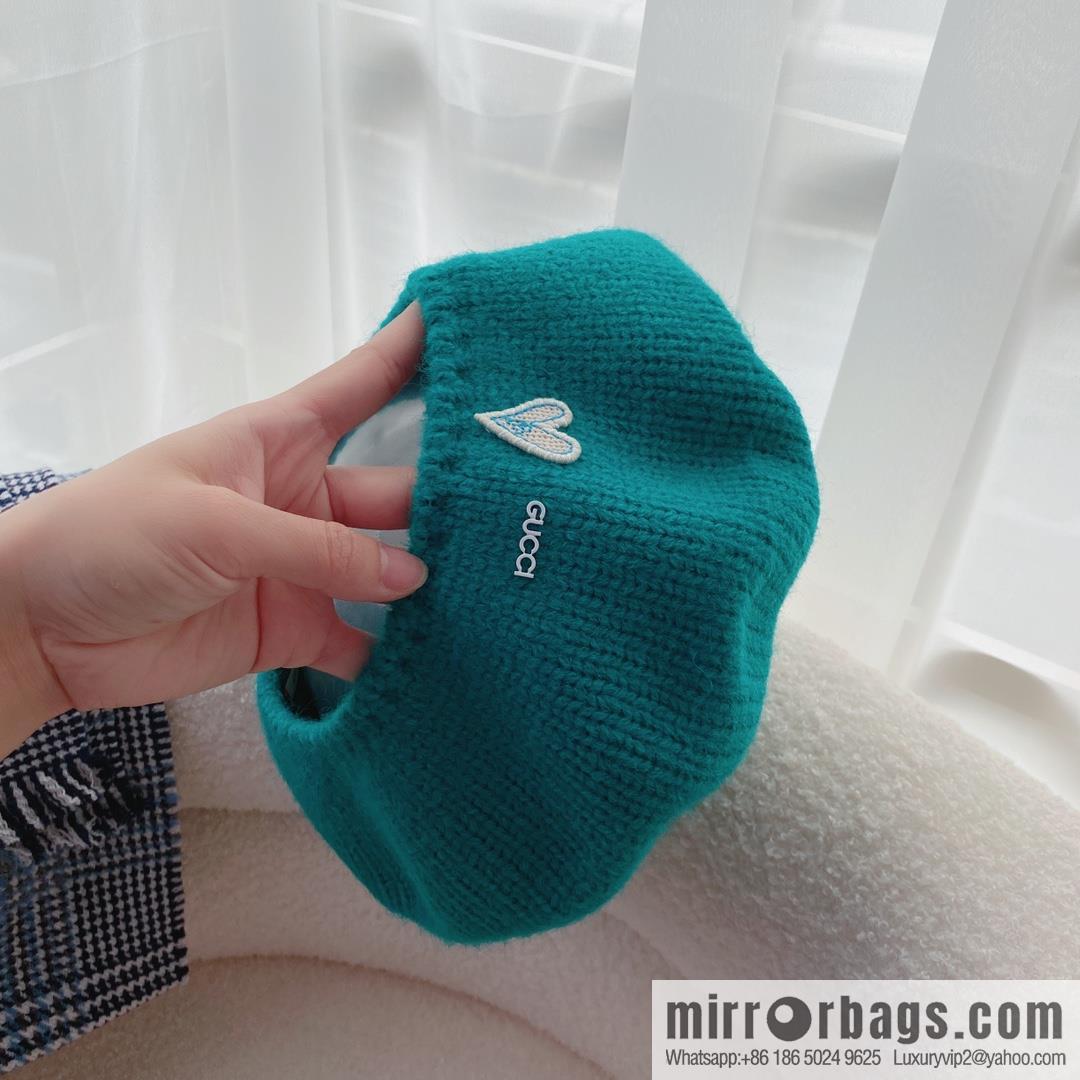 Gucci Gucci 22 years old new knitted beret
