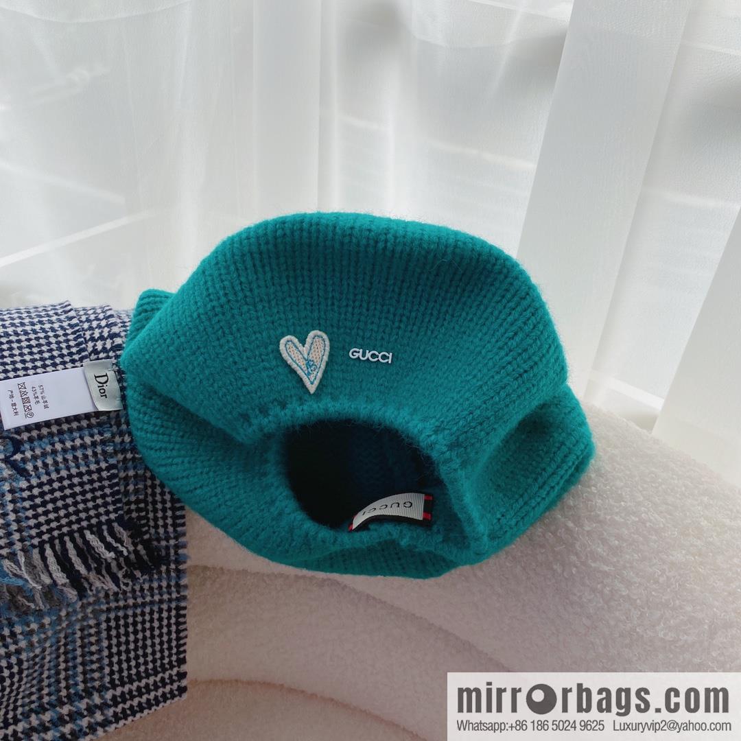 Gucci Gucci 22 years old new knitted beret