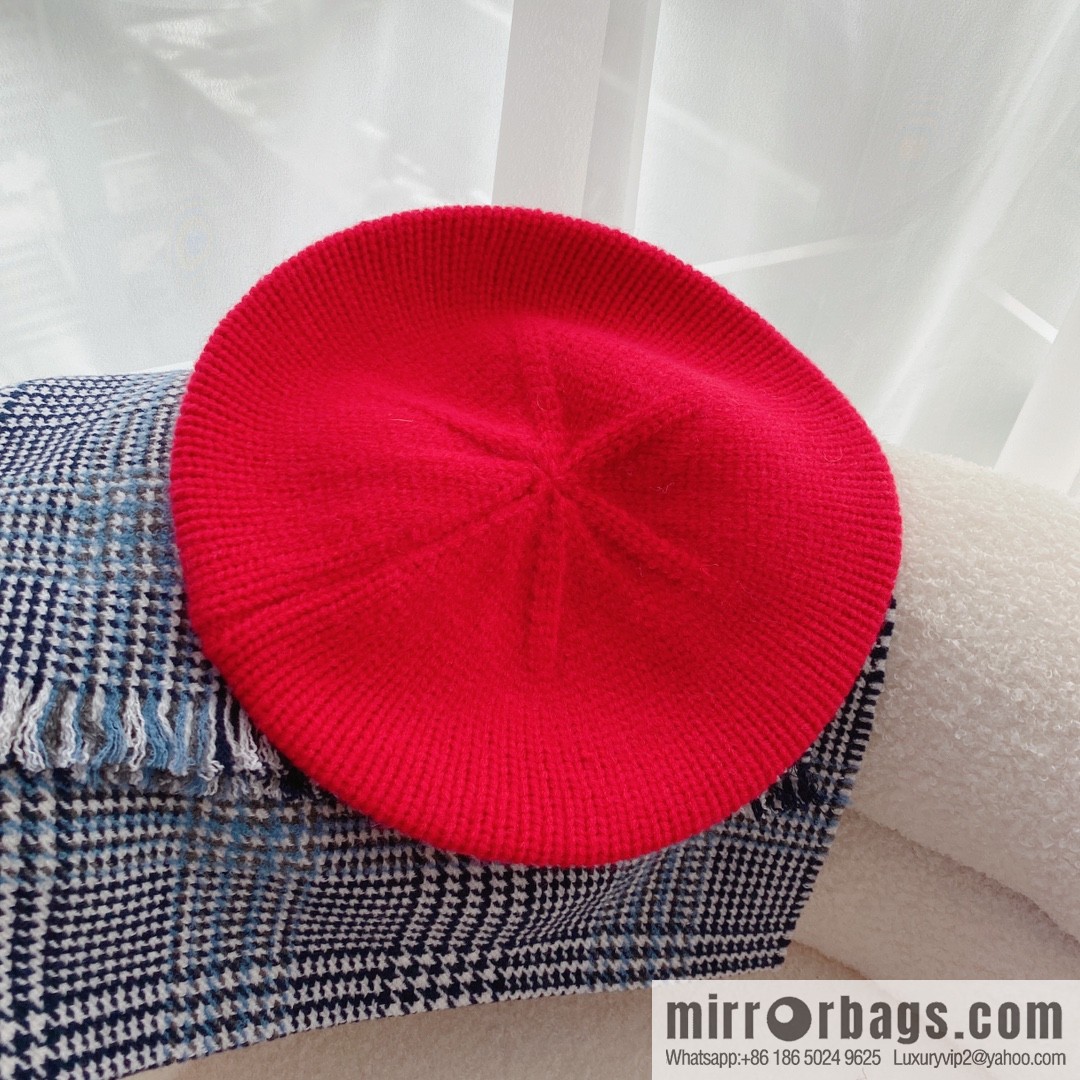 Gucci Gucci 22 years old new knitted beret