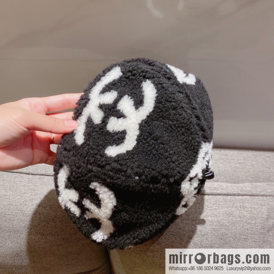 Chanel 2022 autumn and winter new lamb wool beret