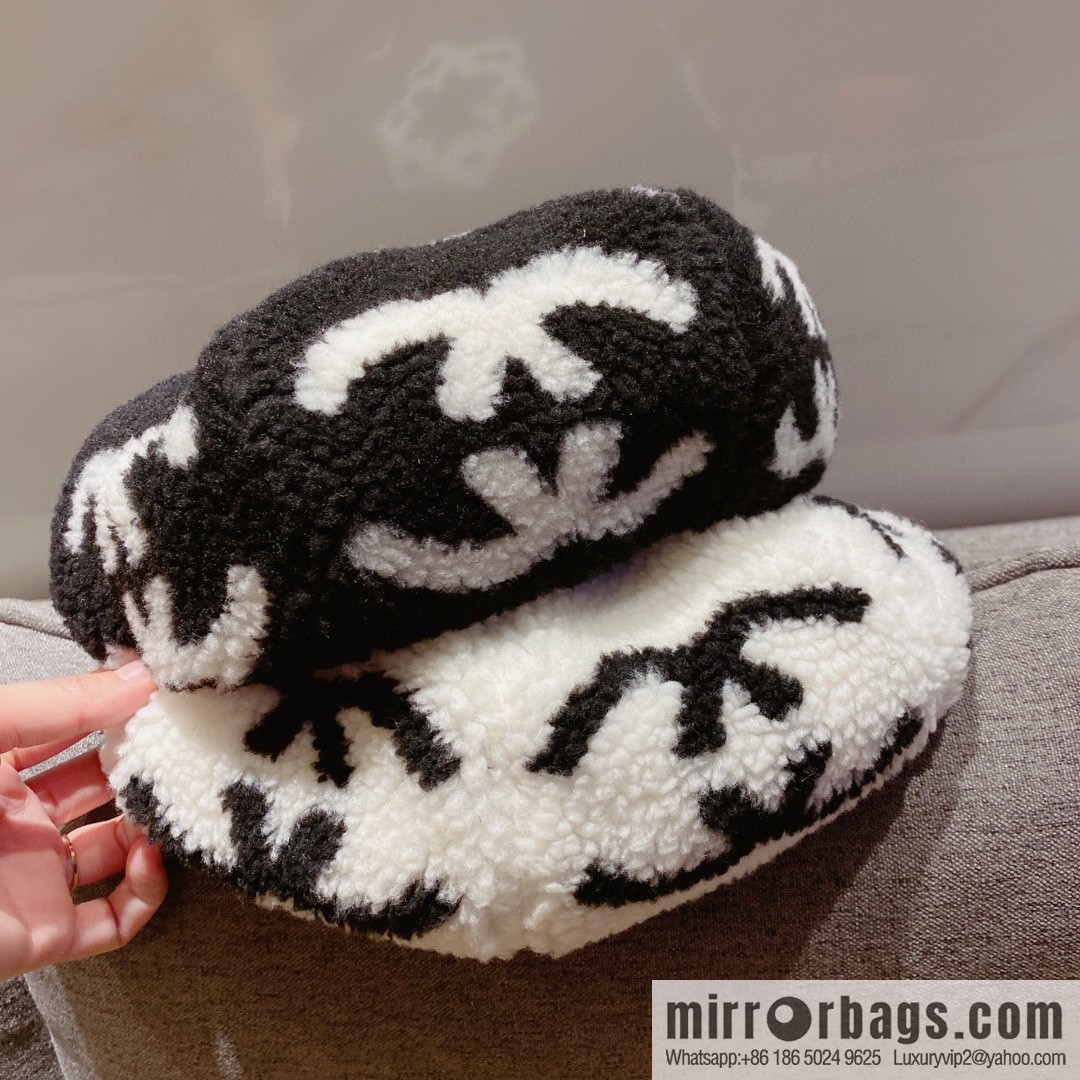 Chanel 2022 autumn and winter new lamb wool beret