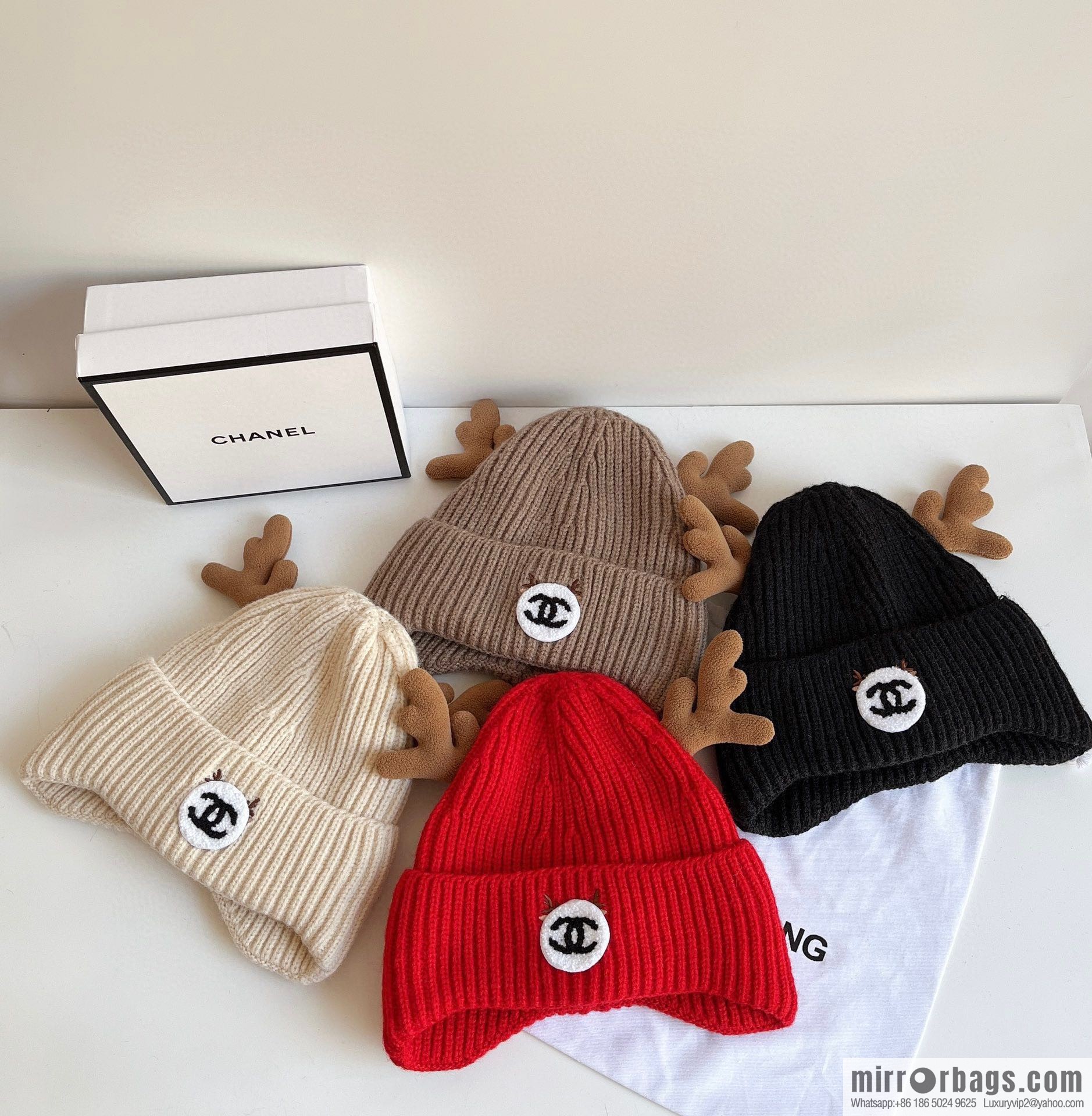 Chanel 2022 autumn and winter new Christmas series plush wool hat