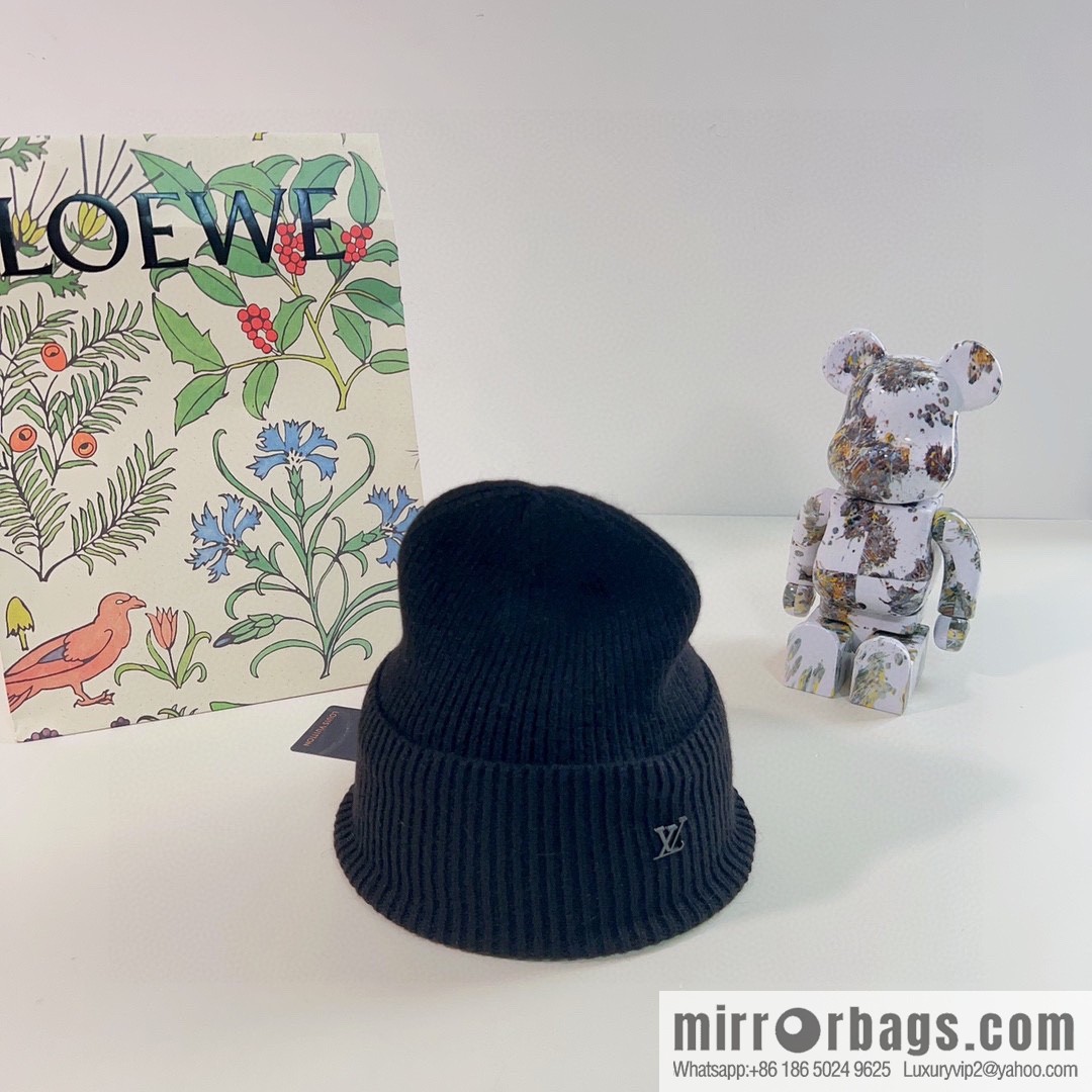 LV Louis Vuitton 2022 autumn and winter new rabbit fur men's and women's knitted wool hats