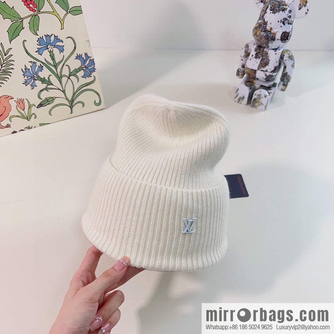 LV Louis Vuitton 2022 autumn and winter new rabbit fur men's and women's knitted wool hats