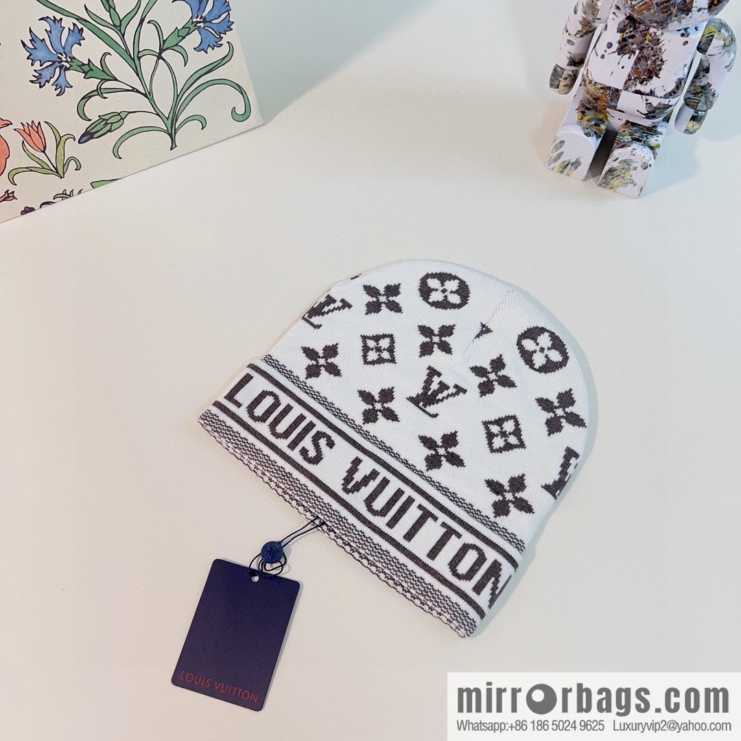 LV Louis Vuitton 2022 autumn and winter new counters synchronized men's and women's knitted wool hats