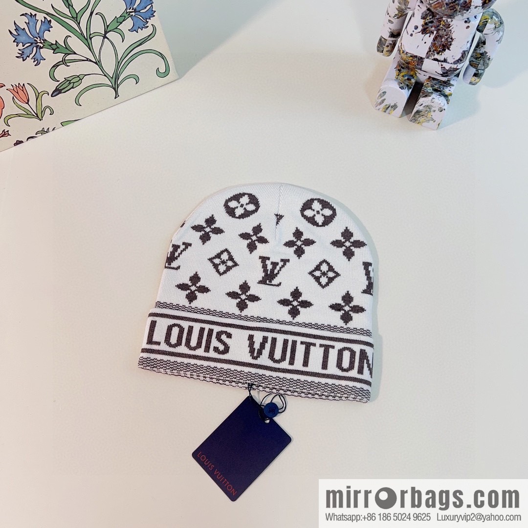 LV Louis Vuitton 2022 autumn and winter new counters synchronized men's and women's knitted wool hats