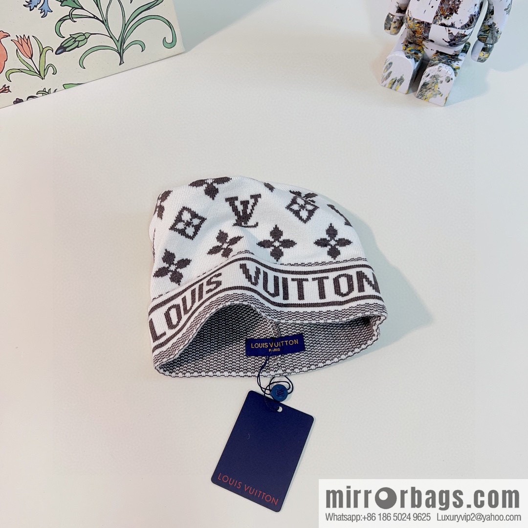 LV Louis Vuitton 2022 autumn and winter new counters synchronized men's and women's knitted wool hats