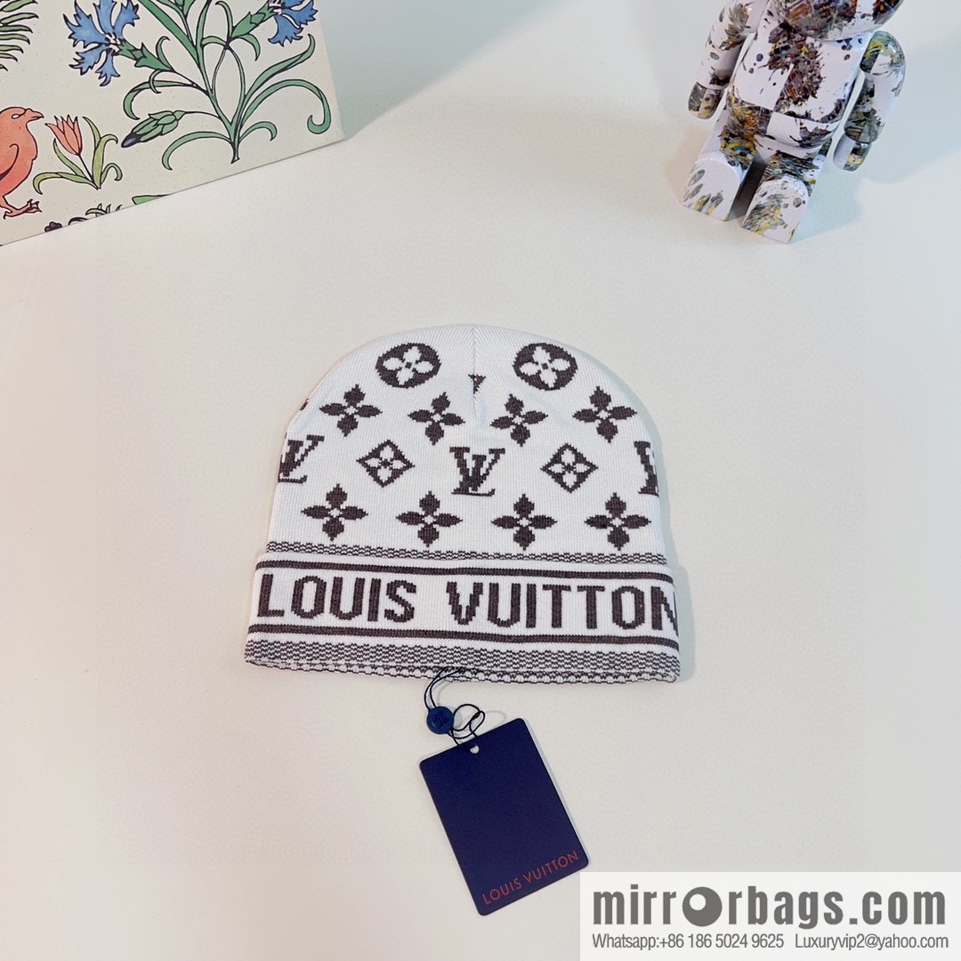 LV Louis Vuitton 2022 autumn and winter new counters synchronized men's and women's knitted wool hats