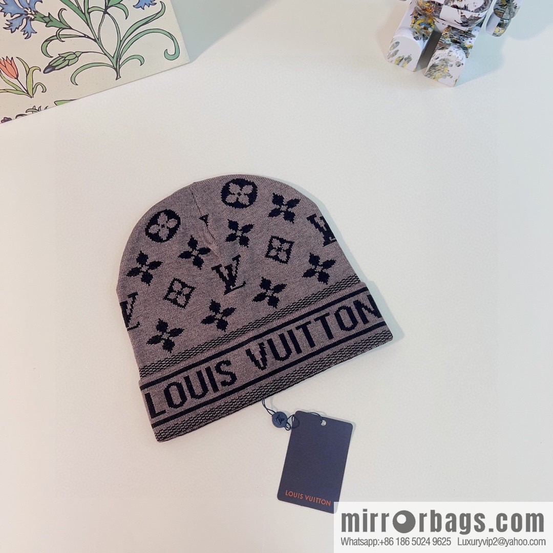 LV Louis Vuitton 2022 autumn and winter new counters synchronized men's and women's knitted wool hats