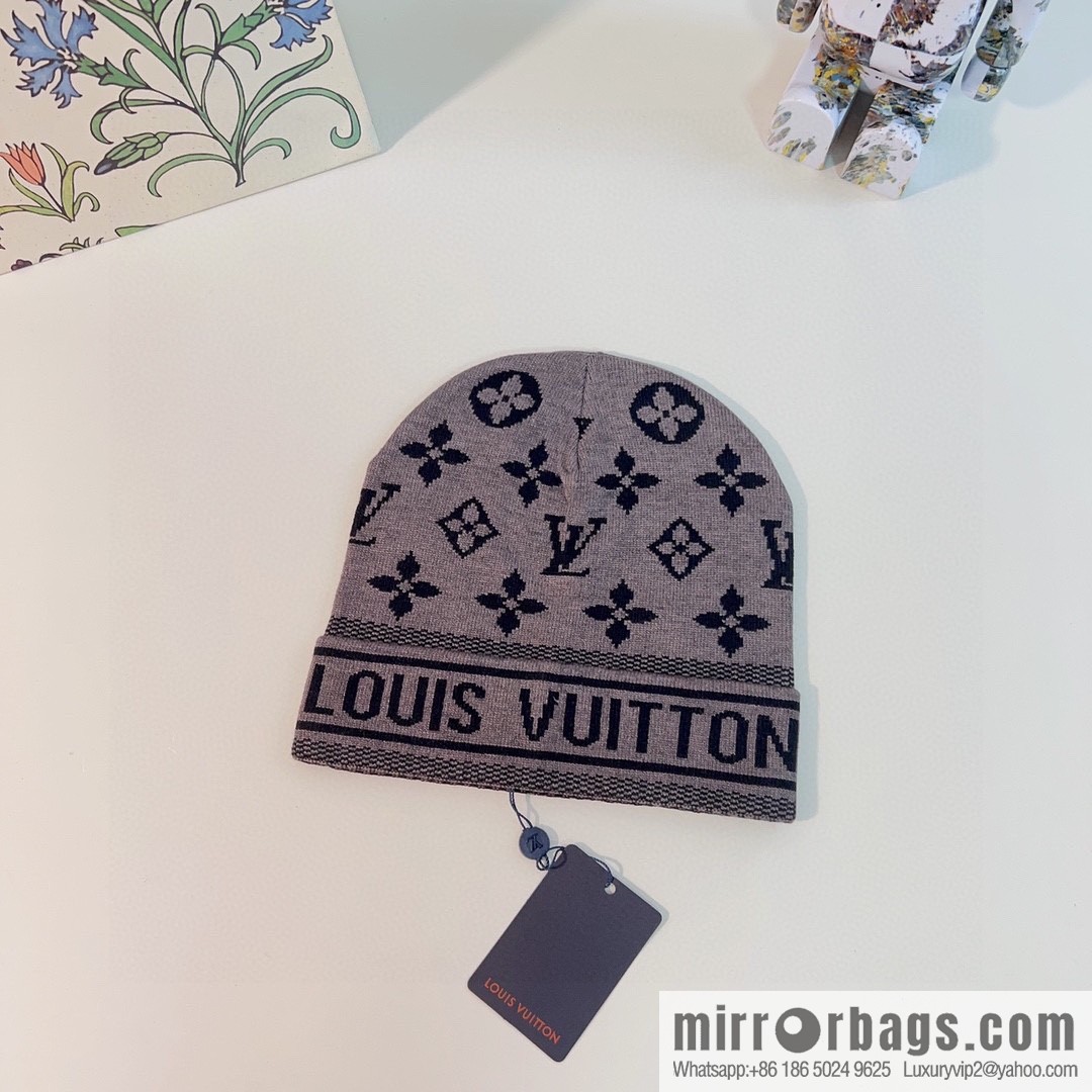 LV Louis Vuitton 2022 autumn and winter new counters synchronized men's and women's knitted wool hats