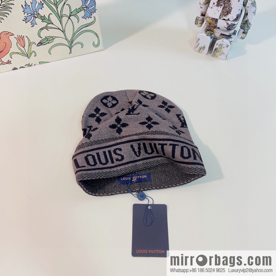 LV Louis Vuitton 2022 autumn and winter new counters synchronized men's and women's knitted wool hats