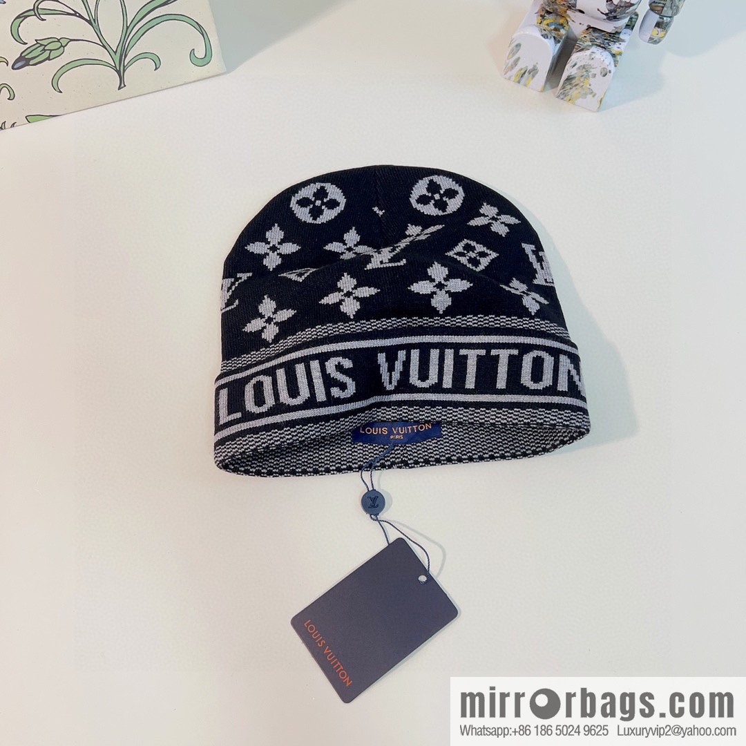 LV Louis Vuitton 2022 autumn and winter new counters synchronized men's and women's knitted wool hats