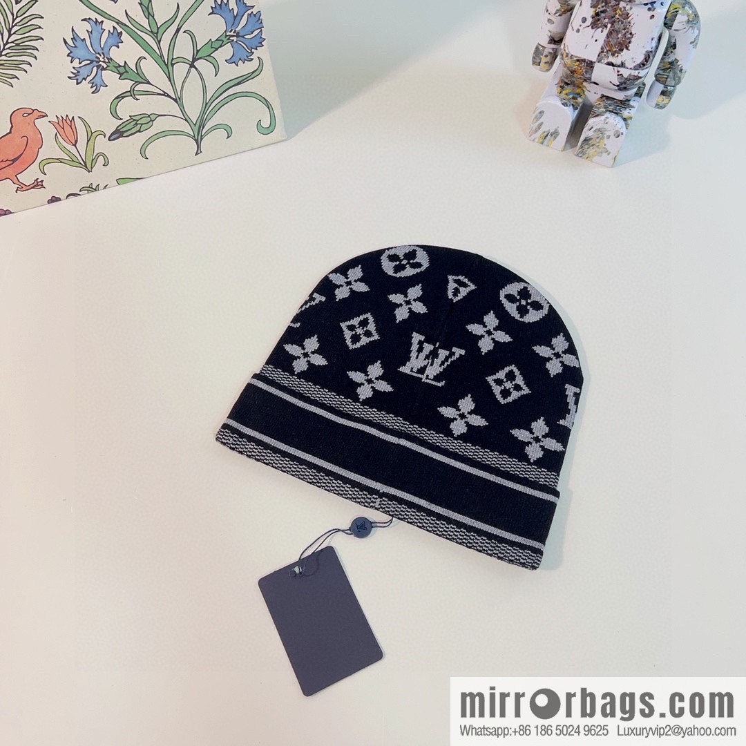 LV Louis Vuitton 2022 autumn and winter new counters synchronized men's and women's knitted wool hats
