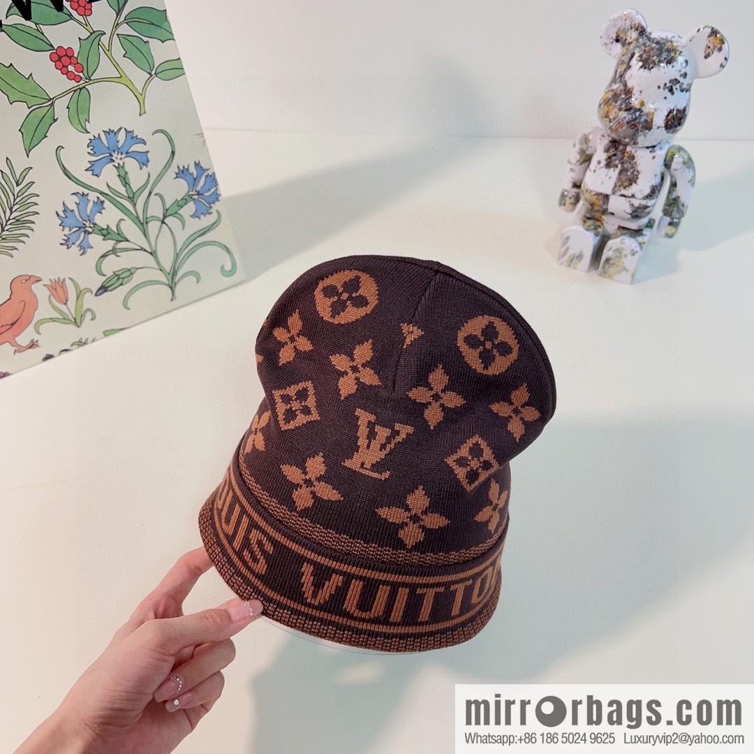 LV Louis Vuitton 2022 autumn and winter new counters synchronized men's and women's knitted wool hats