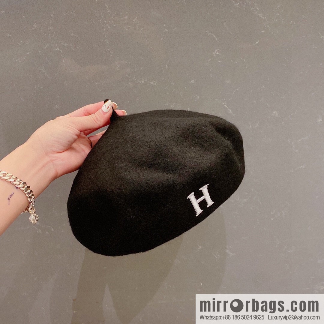 HERMES new beret for autumn and winter 2022