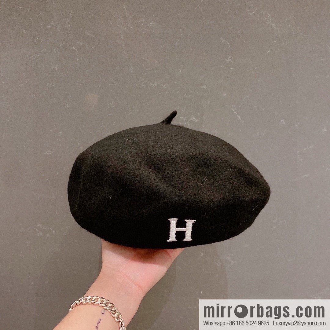 HERMES new beret for autumn and winter 2022