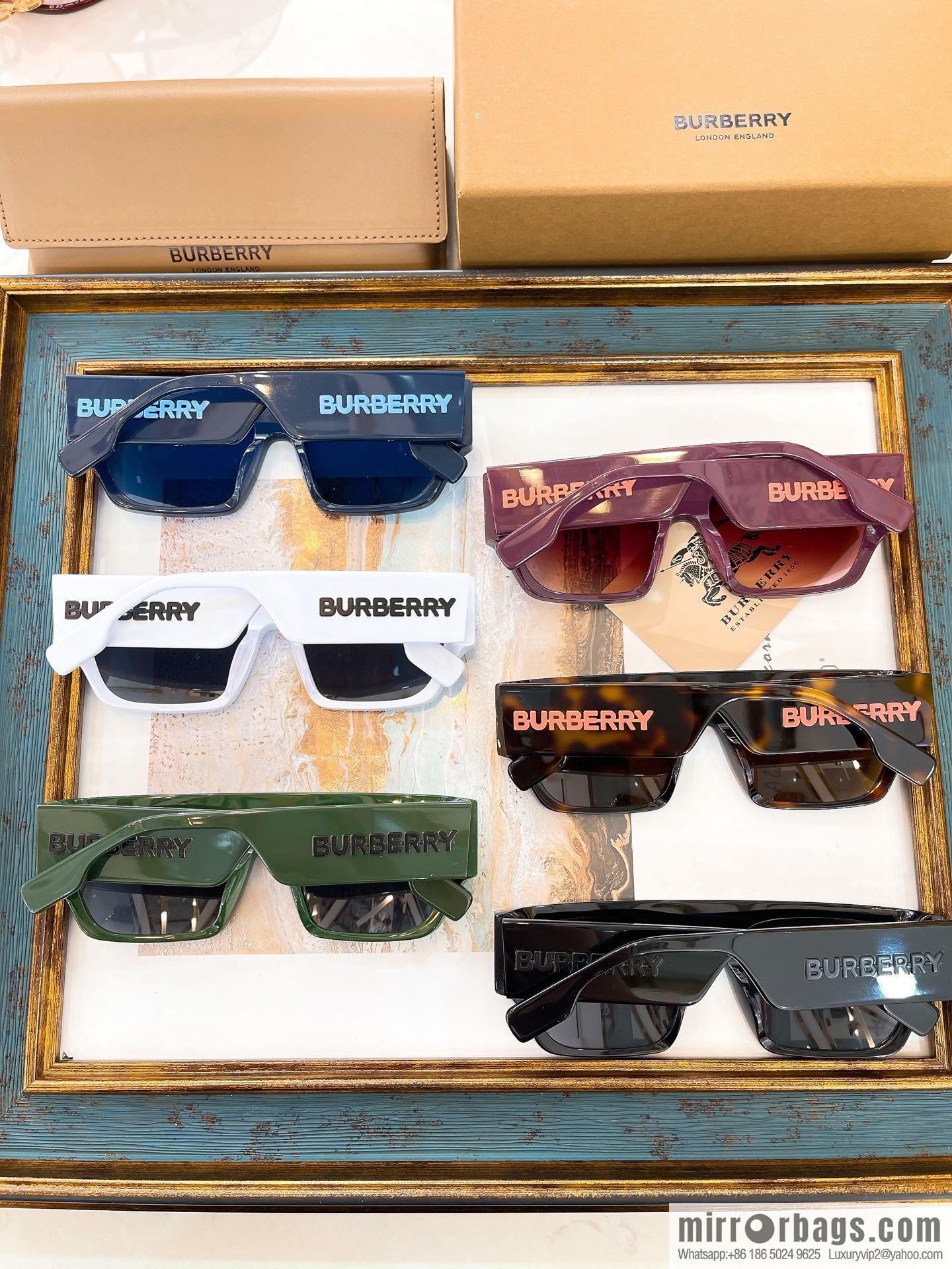 Burberry Burberry Large Frame Unisex Sunglasses