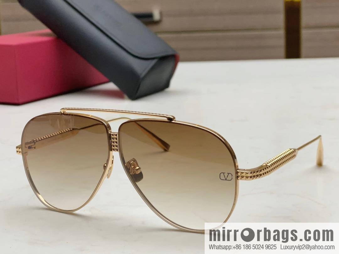 VALENTINO Valentino's new toad frame women's sunglasses