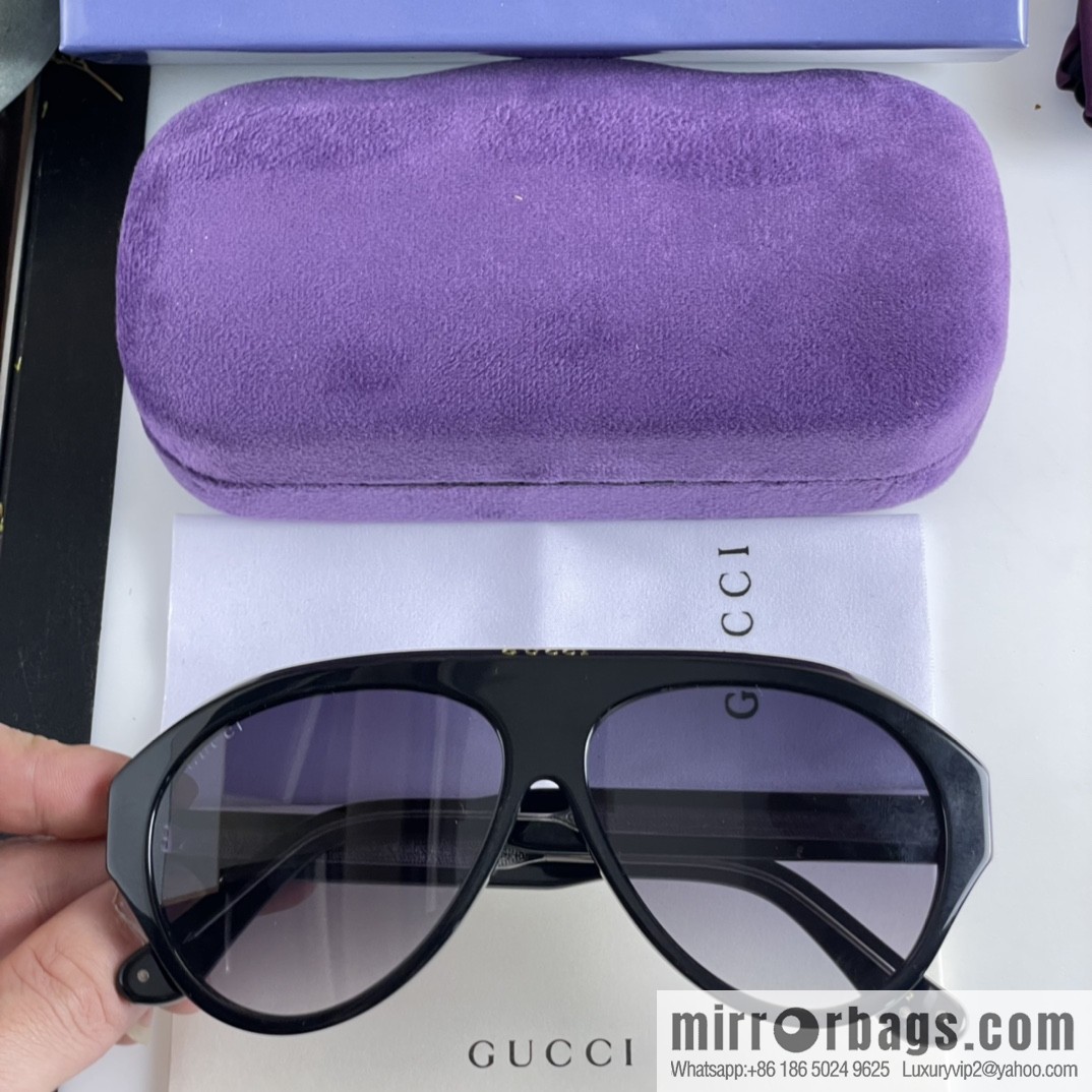 GUCCI Gucci Classic Unisex Sunglasses