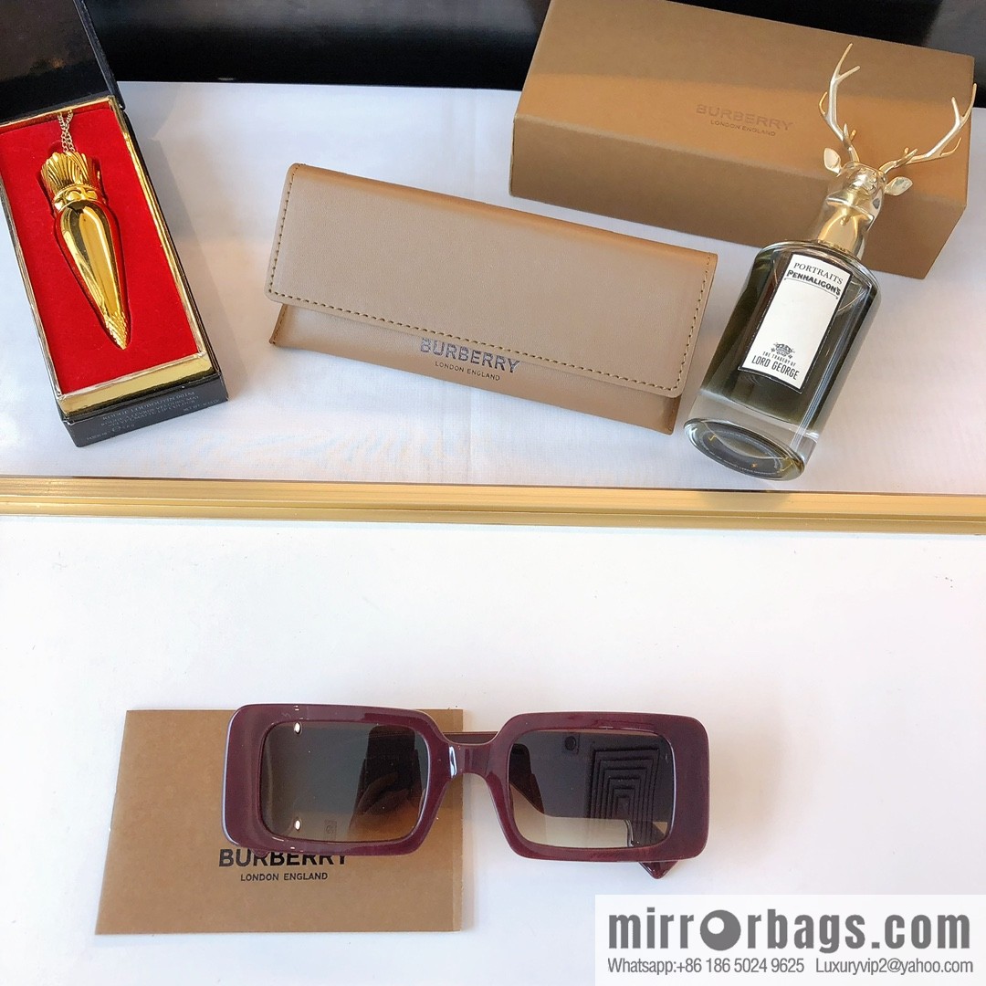 Burberry Burberry Exquisite Square Unisex Sunglasses