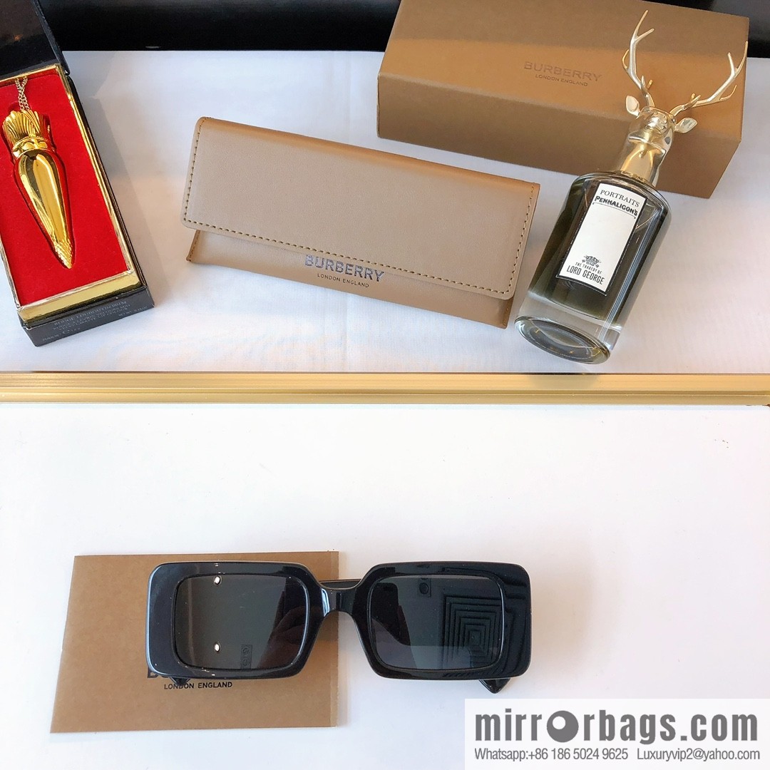 Burberry Burberry Exquisite Square Unisex Sunglasses