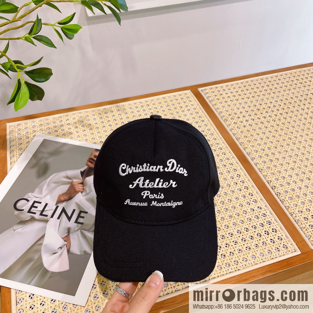 Dior 2023 new walking embroidered baseball cap