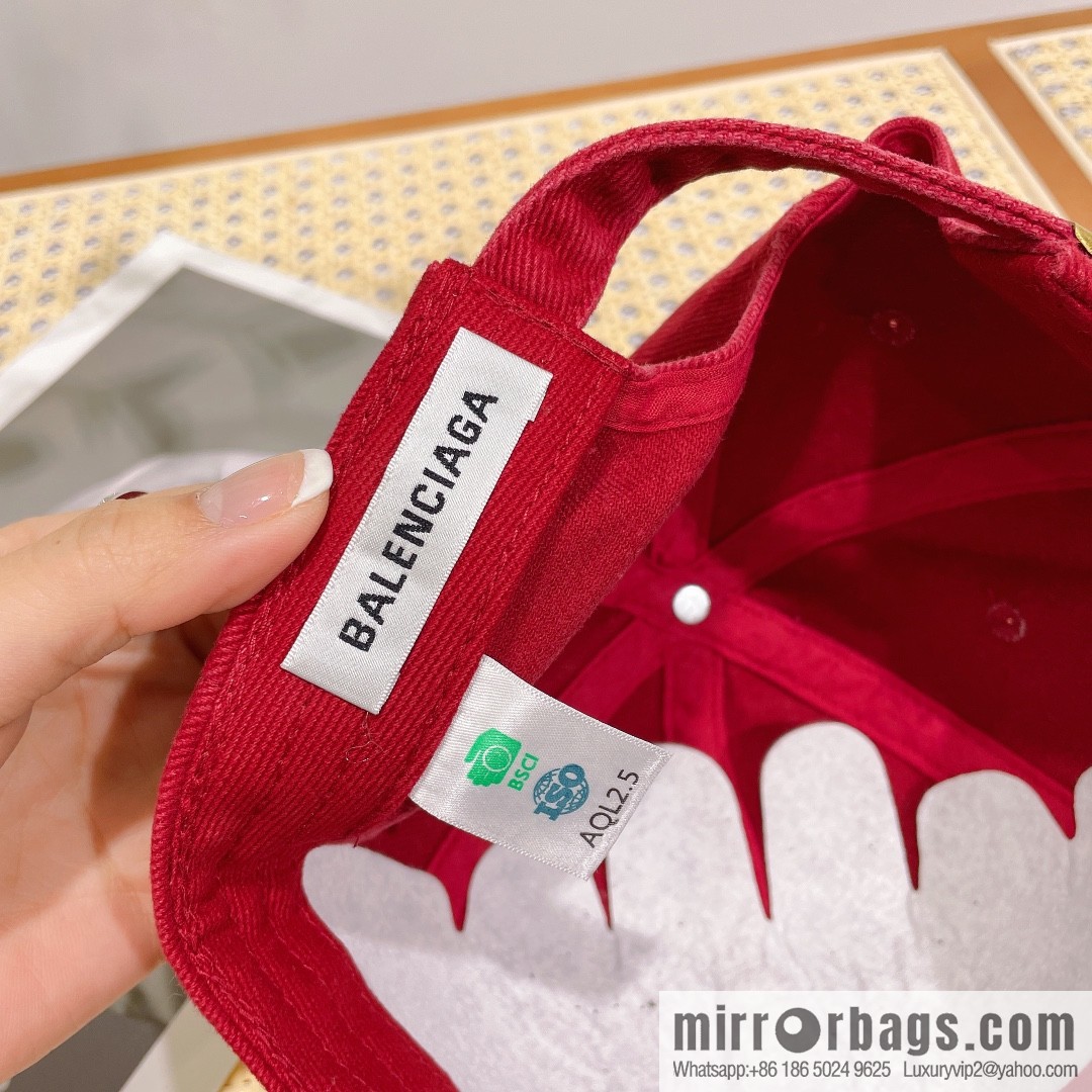 Balenciaga three-dimensional relief unisex baseball cap