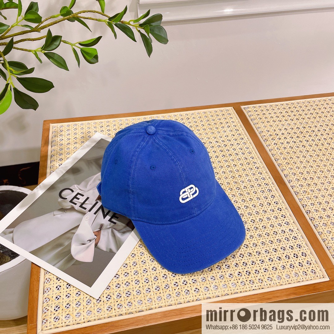 Balenciaga three-dimensional relief unisex baseball cap