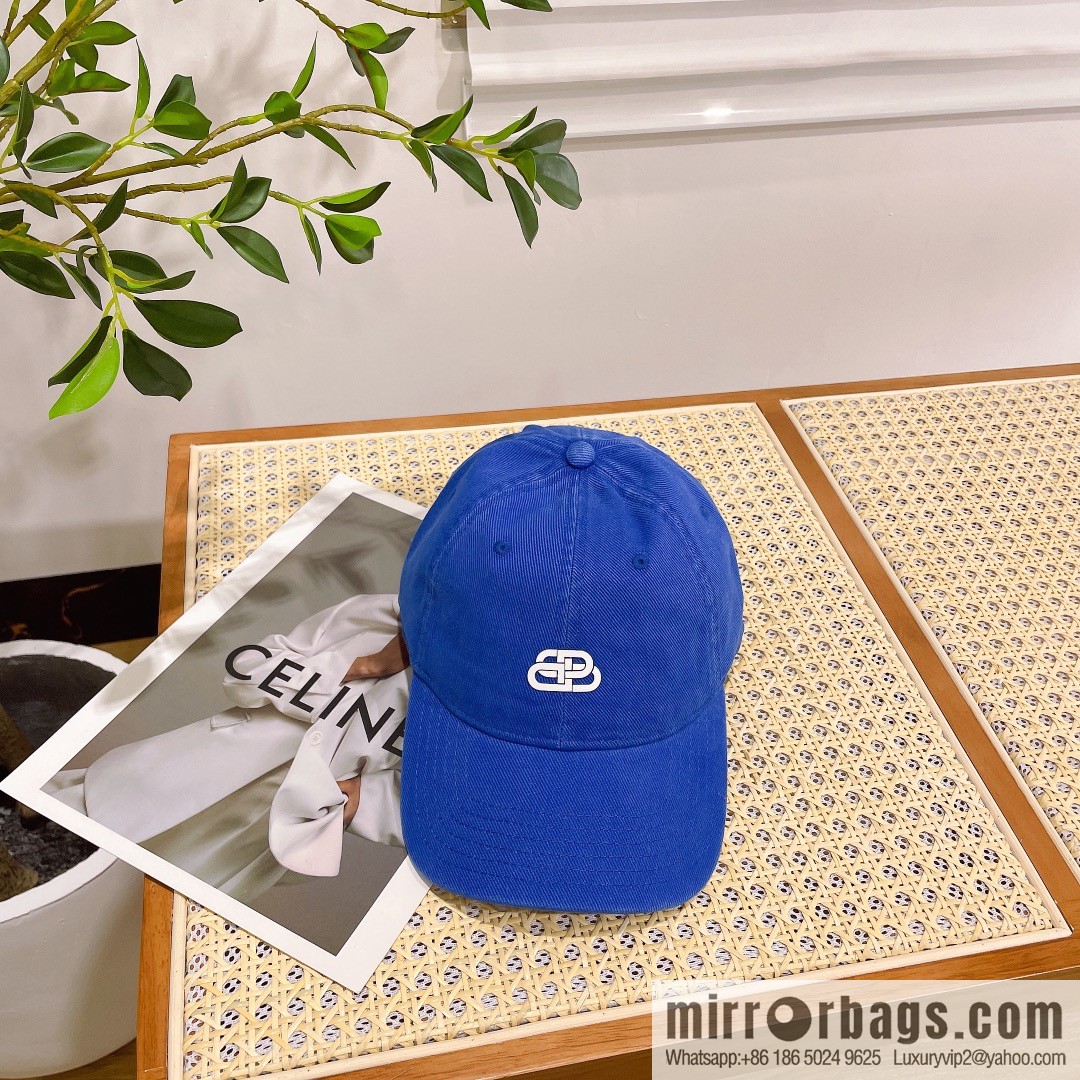 Balenciaga three-dimensional relief unisex baseball cap