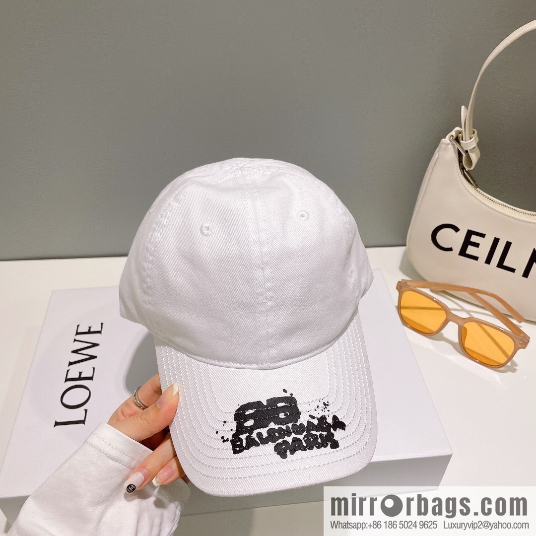 Balenciaga Balenciaga's new baseball cap
